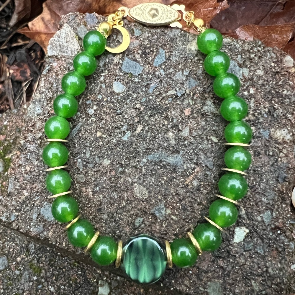 Elegant Machite and Jade Beaded Bracelet